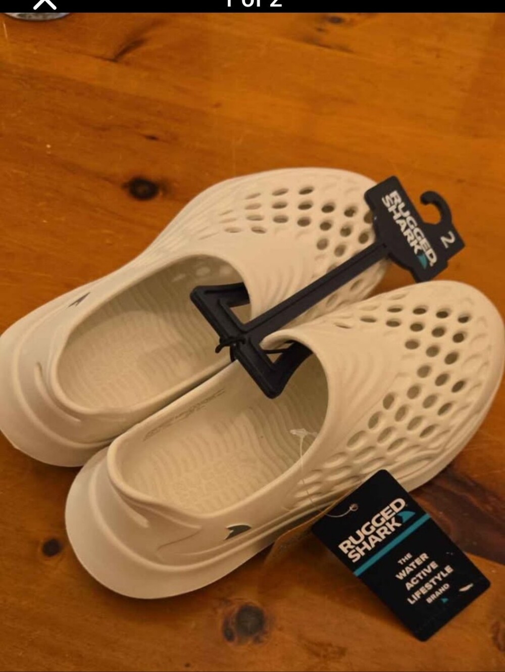 Kids White Slip-On Water Shoes Sz 2